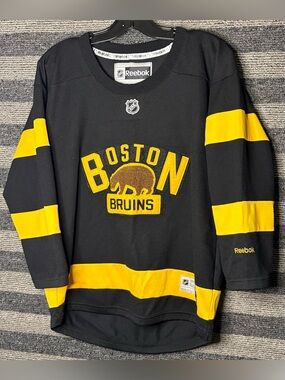 Reebok Boston Bruins 2016 Winter Classic Kids Hockey Jersey Youth L/XL